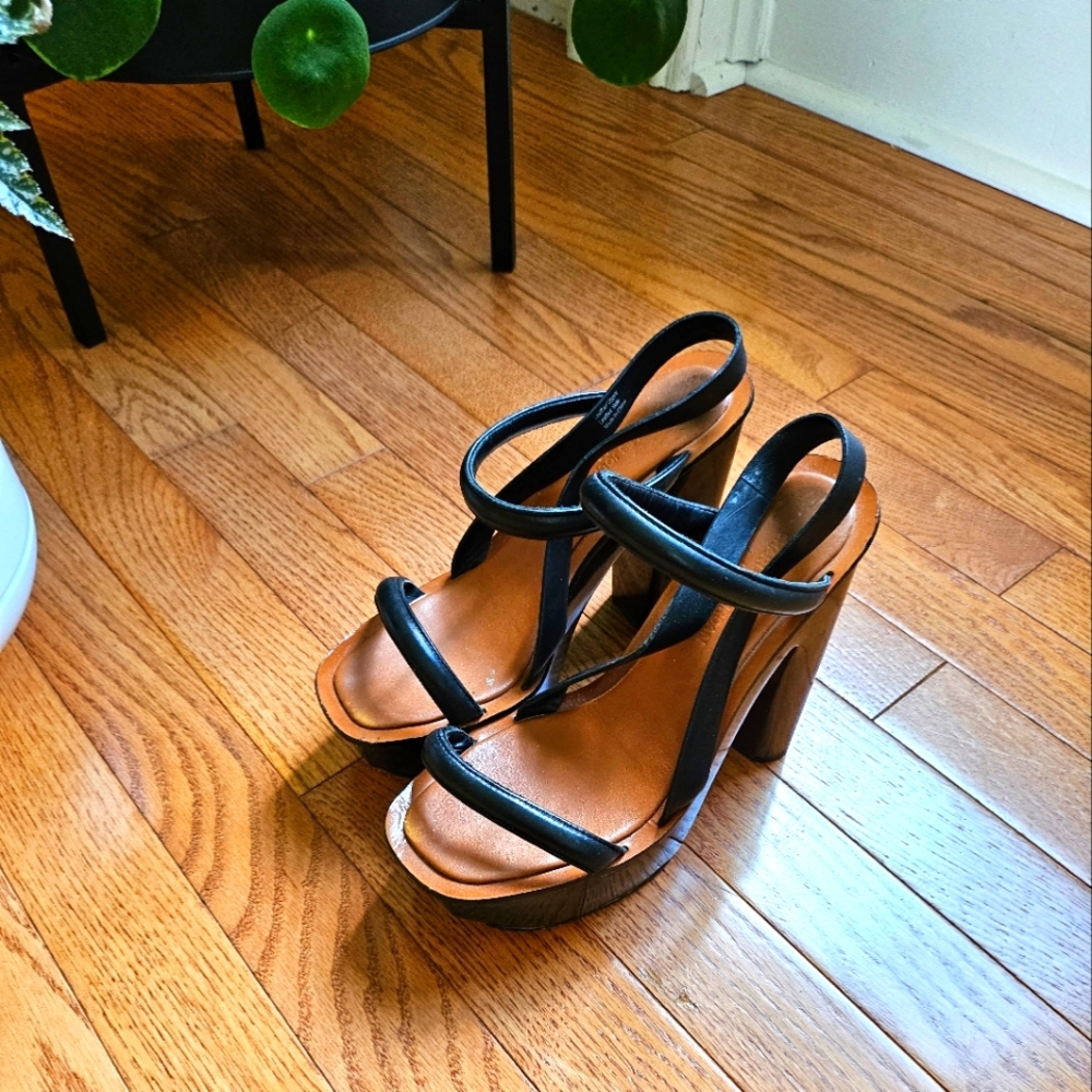 Minimalist Platform Sandals